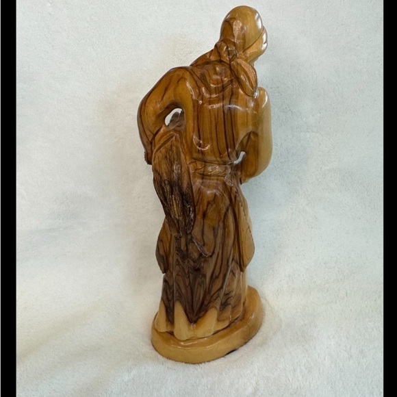 Olive Wood Hand carved collectible Ruth biblical figurine - Picture 3 of 11